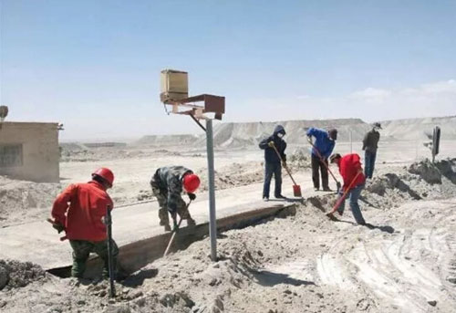 技術(shù)監(jiān)督部對礦區(qū)1號地磅組織開展清理和維護(hù)